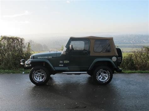 1999 Jeep wrangler sahara accessories