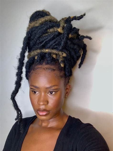 Jumbo Faux Locs In 2022 Jumbo Faux Locs Beauty Hacks Faux Locs