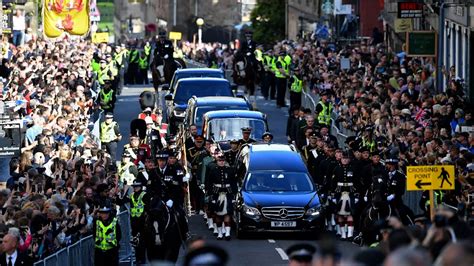 Llega El Cuerpo De La Reina Isabel Ll A La Catedral De Edimburgo Grupo