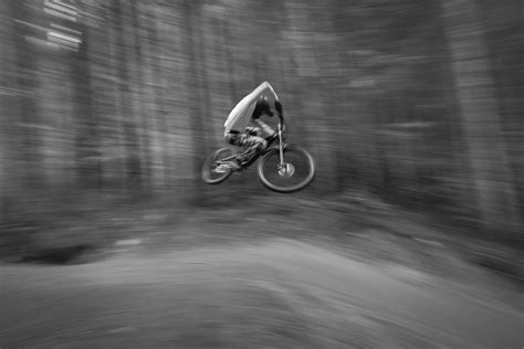 Video Whistler Bike Park Shapes With Harry Barrett In Ambiance