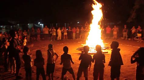 FOGATA DE CLAUSURA CAMPAMENTO EL BOSQUE 2015 - YouTube