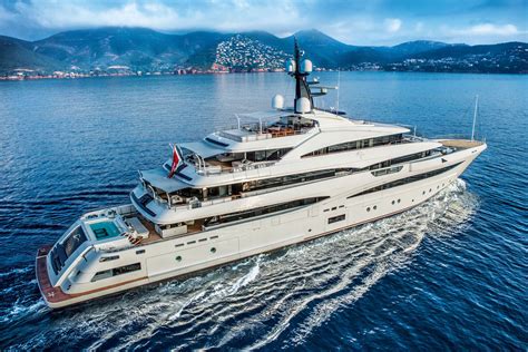 Crn Presenta Il Superyacht 74 Metri CLOUD 9 Vento E Vele