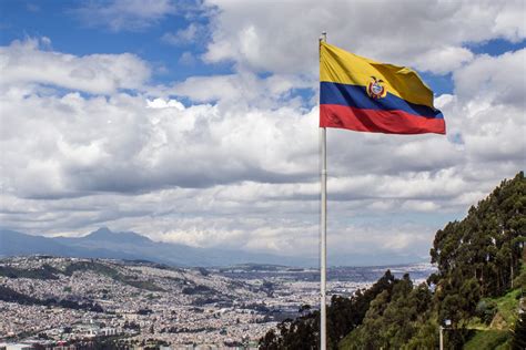 🇪🇨 Ecuador Flag Unveiled: Colors, Meaning, Coat of Arms, Flag Map, and ...