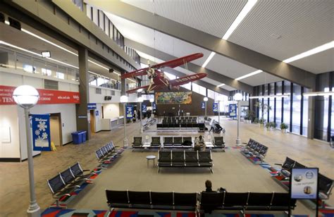 March passenger numbers nosedive at Lincoln Airport