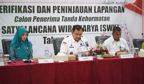 Dinominasikan Sebagai Penerima Satyalencana Wira Karya Ny Dewi Sutan