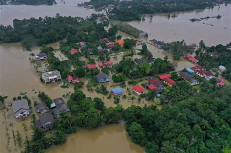 Flood Evacuees At Relief Centres In Four States This Morning