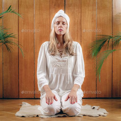 Kundalini Yoga Kriya For Inner And Outer Vision Stock Photo By Microgen