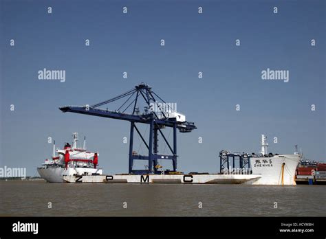 Felixstowe port Stock Photo - Alamy