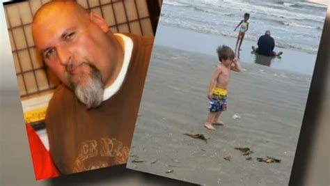 Man Gets Flesh Eating Bacteria After Visiting Galveston Beach