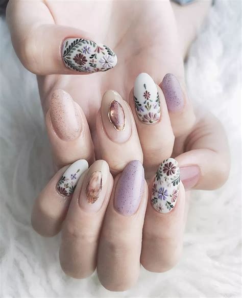 Retro Boho Style Manicure Page 13 Of 30 Zzzzllee Boho Nails Floral Nails Cute Nails