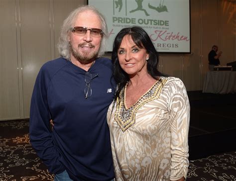 Linda Gibb, Barry's Wife: 5 Fast Facts You Need to Know