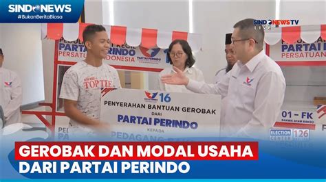 Ht Berikan Langsung Bantuan Gerobak Dan Modal Usaha Ke Pedagang Kecil