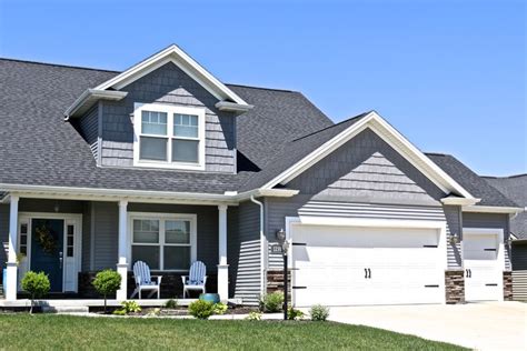 grey-siding-pewter-grey-shakes | House paint exterior, Grey siding ...