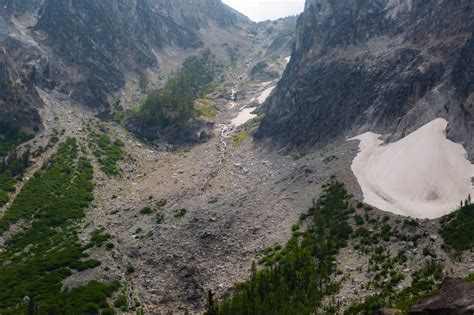 An Expert Guide to the Enchantments Thru-Hike in 2024 (From a Local)