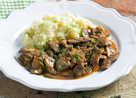 Beef Stroganoff Mit Pilzen Und Bild Kaufen Image Professionals