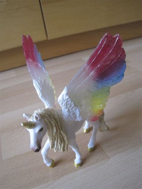 Schleich 70576 Bayala geflügeltes Regenbogen Einhorn Kaufen auf Ricardo