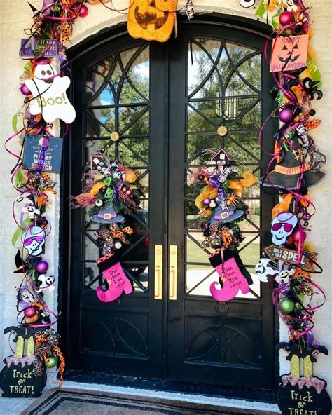 Eerie Spooktacular Halloween Front Porch Ideas