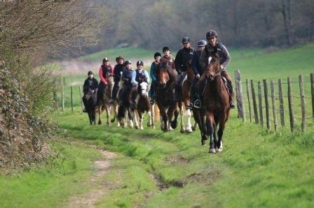 Caval en Dauphiné le tourisme équestre caracole ESSOR Isère