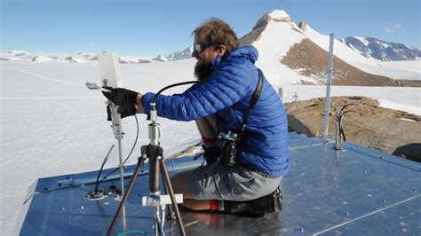 The challenges of keeping scientists fed and happy in Antarctica | CNN