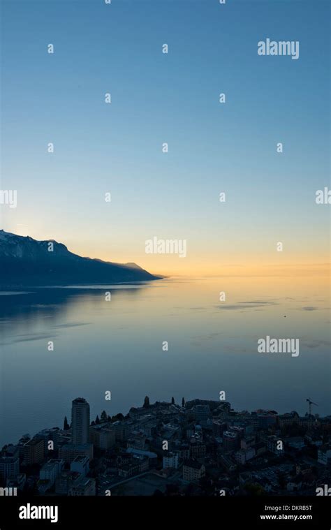 Lac Leman Montreux scenery landscape sundown sunset town city building ...