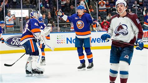 Islanders Score 4 In Third Rally To Beat Avalanche 5 4