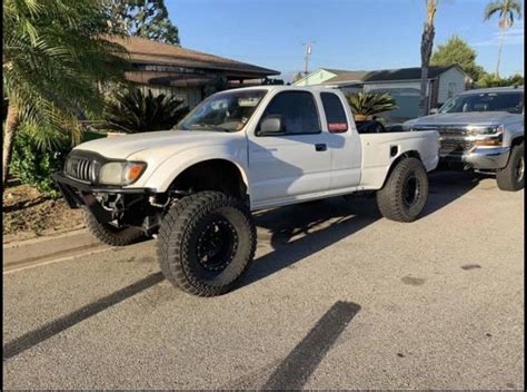 2002 Toyota Tacoma Prerunner - BuiltRigs