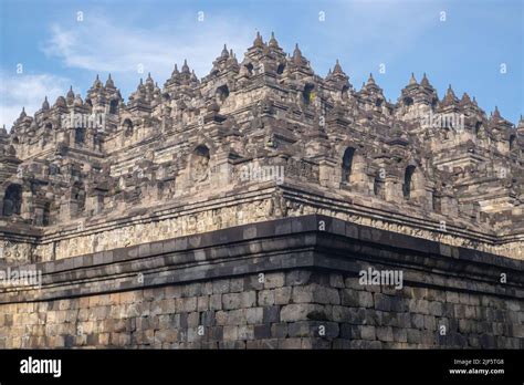 Borobudur Is World S Biggest Buddhist Temple That Recognized As World