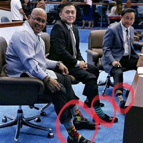 Leisbeth Recto LENIKIKO On Twitter Why Do Clowns Wear Loud Socks