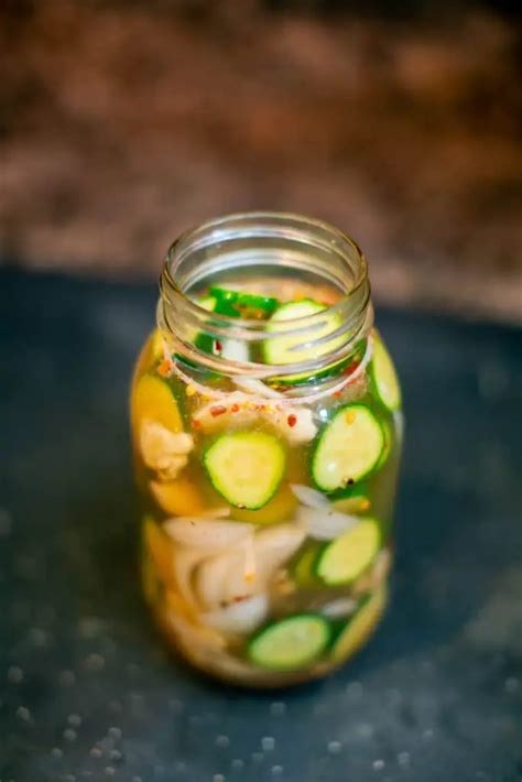 Spicy Homemade Pickle Juice Recipe | BeginnerFood