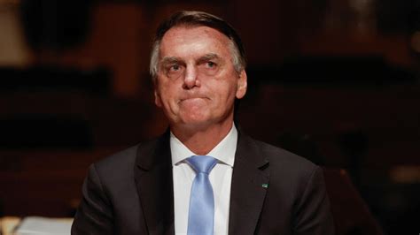 Revuelo En Brasil Bolsonaro Pasó Dos Noches En La Embajada Húngara Tras Ser Implicado En