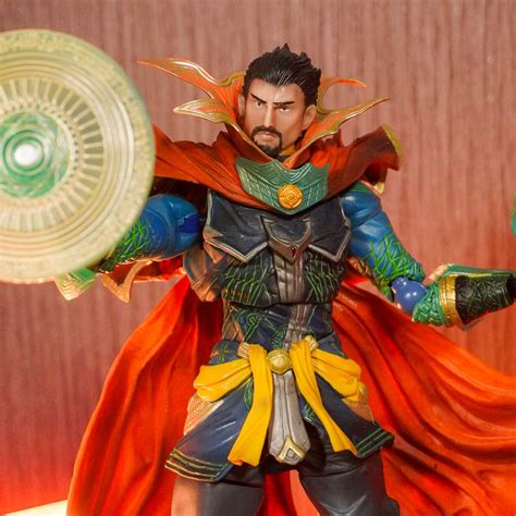 Action Figure Estátua Doutor Estranho Doctor Strange Vingadores