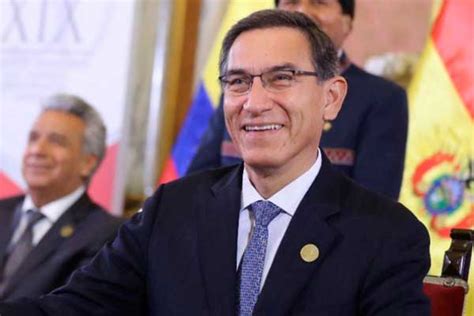 Martín Vizcarra asegura que se vacuna por primera vez Lo de octubre