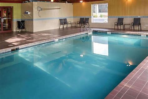 Super 8 by Wyndham Sturtevant/Racine | Sturtevant, WI Hotels