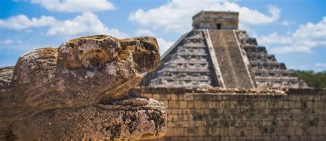 The Mayan Pyramids of Chichen Itza are in which country?