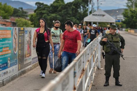 Dois Venezuelanos Que Haviam Chegado Da Col Mbia S O Presos