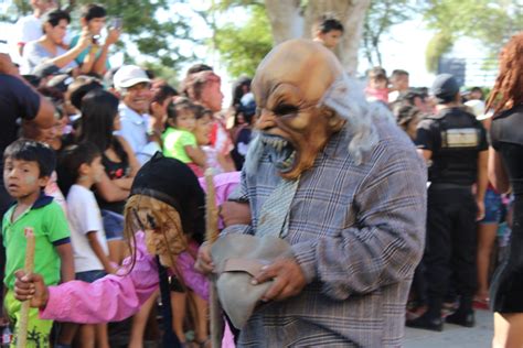 Pueblo Nuevo De Col N Le Da La Bienvenida A El Viejo Y La Vieja