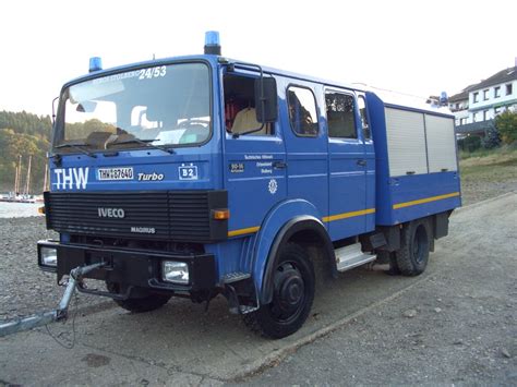 Thw gkw 2 ov stolberg VWN 100 Transporter Kombi für das THW