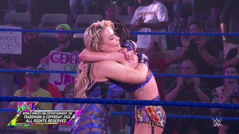 Natalya Le Da Un Abrazo A Cora Jade Después De La Lucha Wwe Nxt 1005