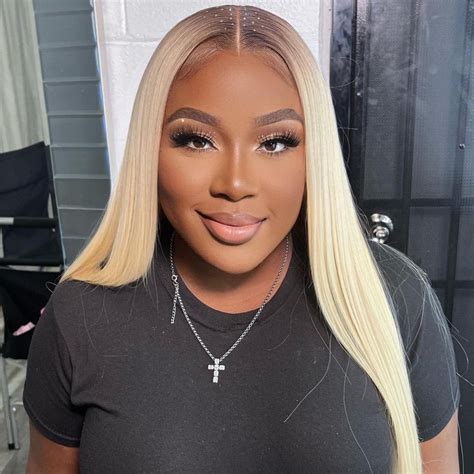 613 LUXE BLONDE HD LACE FRONTAL WIG STRAIGHT 200 DENSITY
