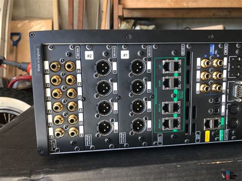 Meridian Reference Digital Surround Controller X Units Photo