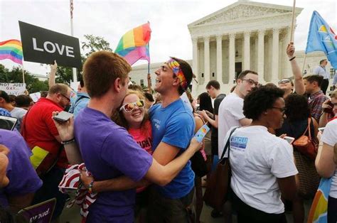 Decisão histórica da Suprema Corte dos EUA legaliza casamento gay em