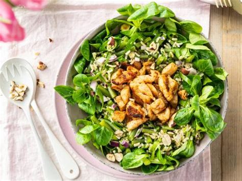 Rijstsalade Met Kip Spruitjes Blauwe Kaas En Ei Libelle Lekker