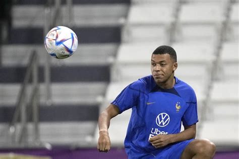 Pujian Dan Ucapan Terima Kasih Pele Pada Kylian Mbappe Republika Online