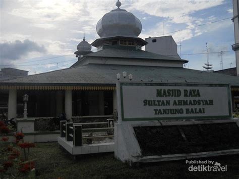 Masjid Unik Di Tanjung Balai Dibangun Tanpa Semen