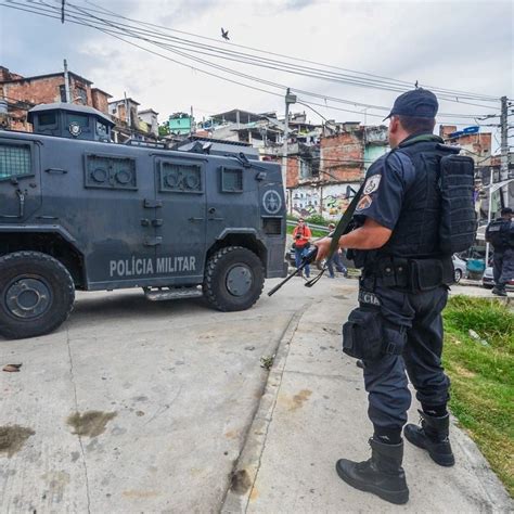 Federal Police In A Favela In Brazil, Latin America - Travel Off Path