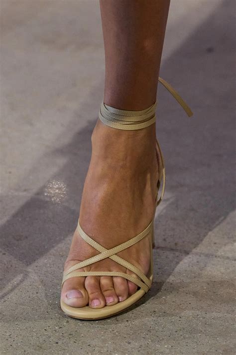 Ya no están de moda estos zapatos de tacón en 2023 Vogue