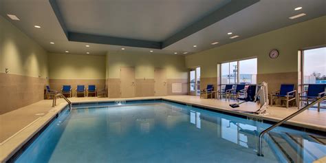 Hotels in Troy, Ohio | Holiday Inn Express & Suites Troy