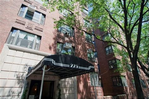 225 E 74th St Apt 2 F New York Ny 10021 ®