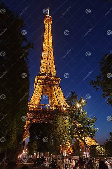 Night View of Eiffel Tower in Paris Editorial Image - Image of evening ...