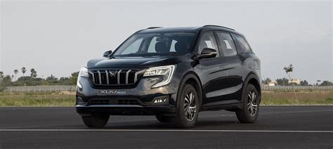 mahindra xuv  colours explore  shades